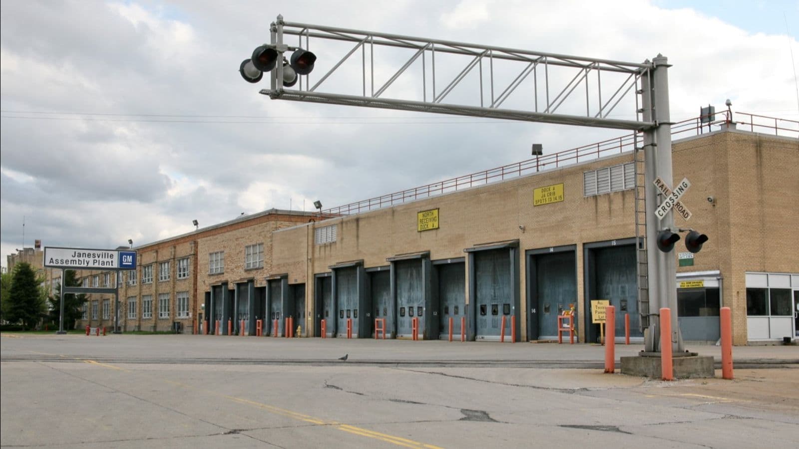 Exterior of Janesville, Wisconsin GM Assembly Plant, May 2009. 3,000 jobs are being wiped out by the plants closure.