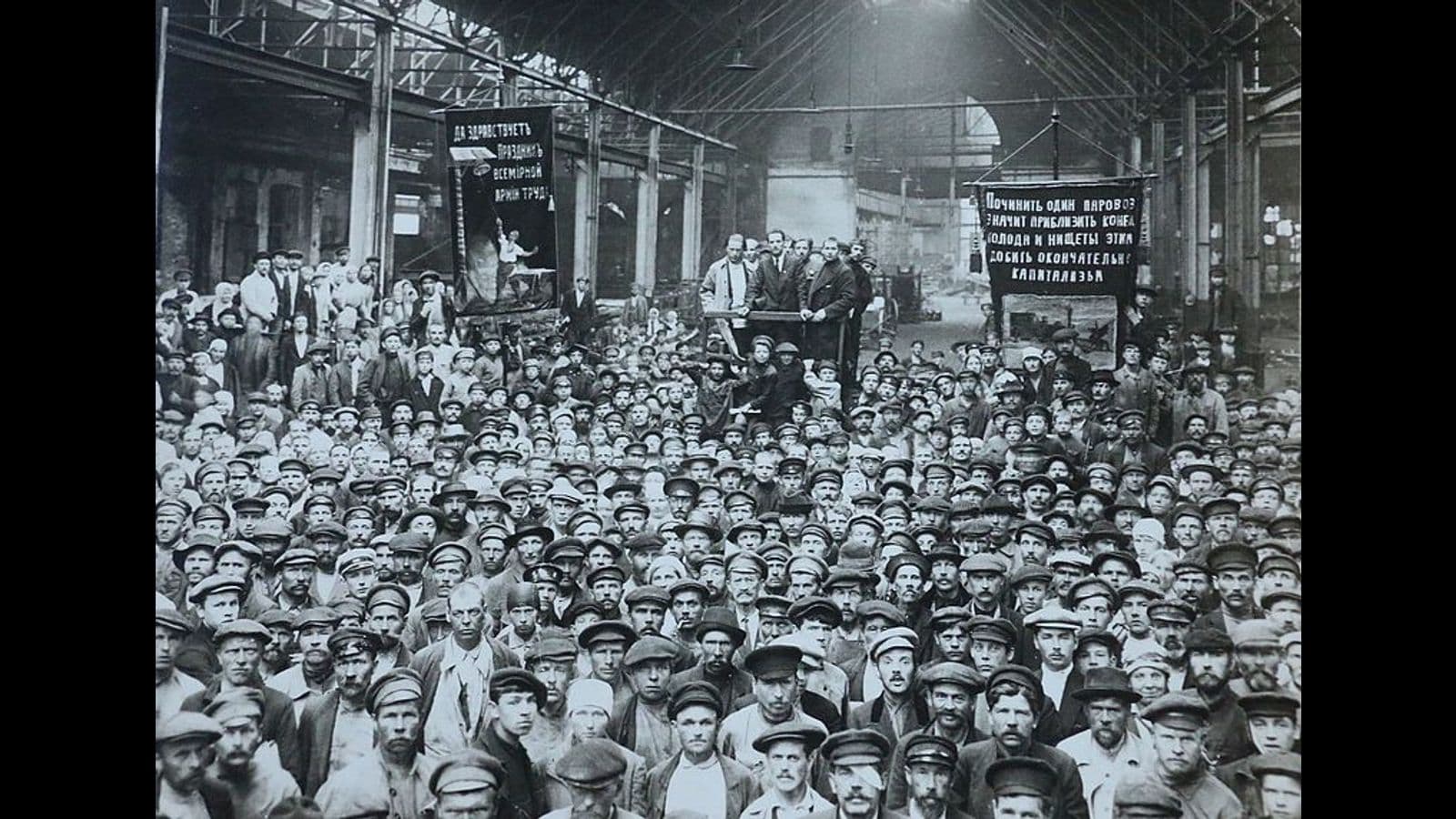 Meeting at the Putilov factory during the February Revolution